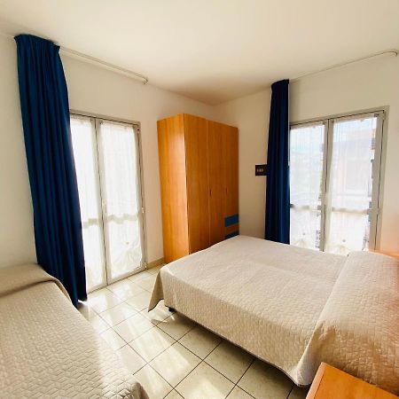 Апартаменты Augustus - Piazza Mazzini - Vicino Al Mare - Immobil Relax Лидо-ди-Езоло Экстерьер фото